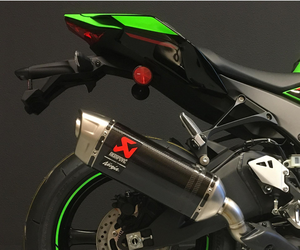 Akrapovič karbon SBK Replica kipufogó (Ninja ZX-10R/RR)