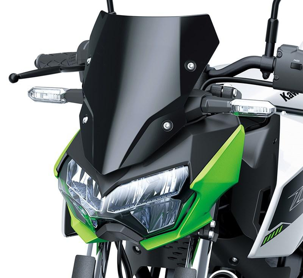 Nagy, füstszínű műszertakaró idom (Z e-1)