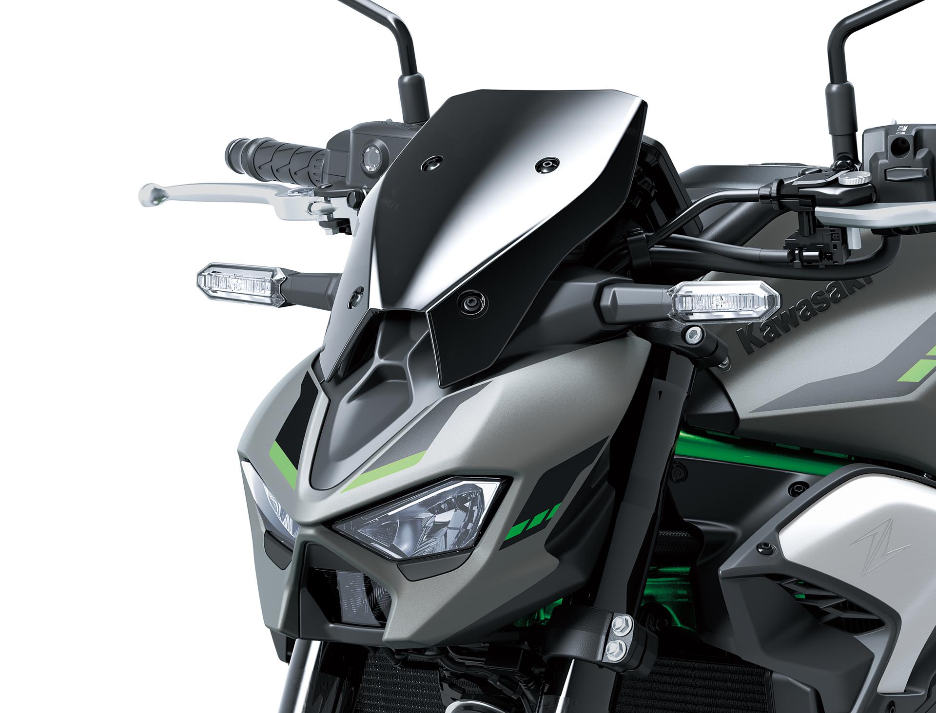 Közepes, füstszínű műszertakaró idom (Z900/70kW/SE)