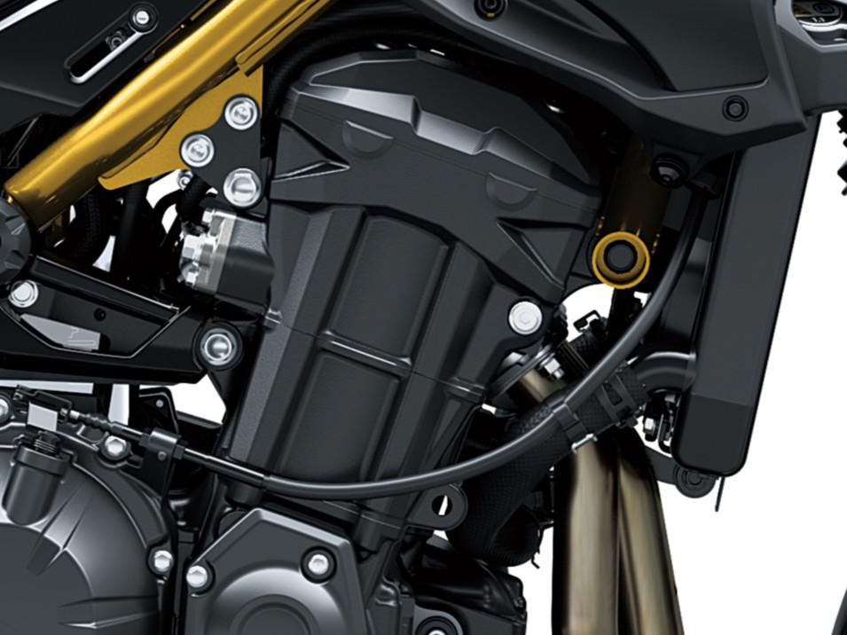 Soros négyhengeres motor