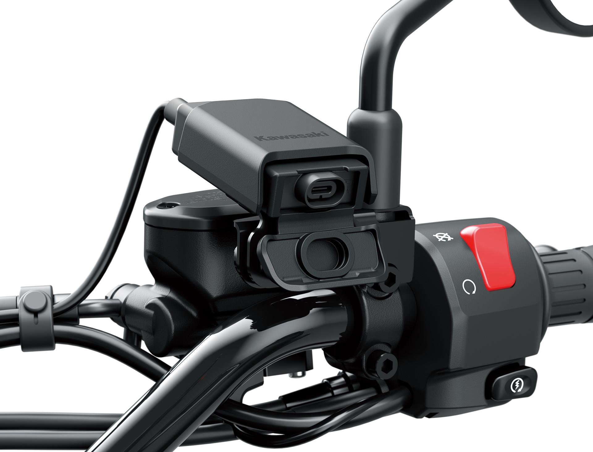 USB-C aljzat (Eliminator 500)