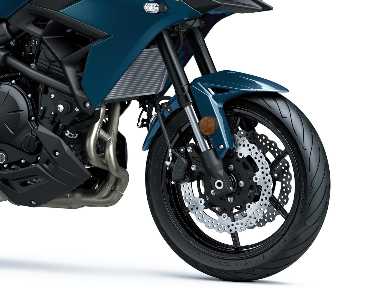 Hosszú rugóútú futómű és 17”-os kerekek