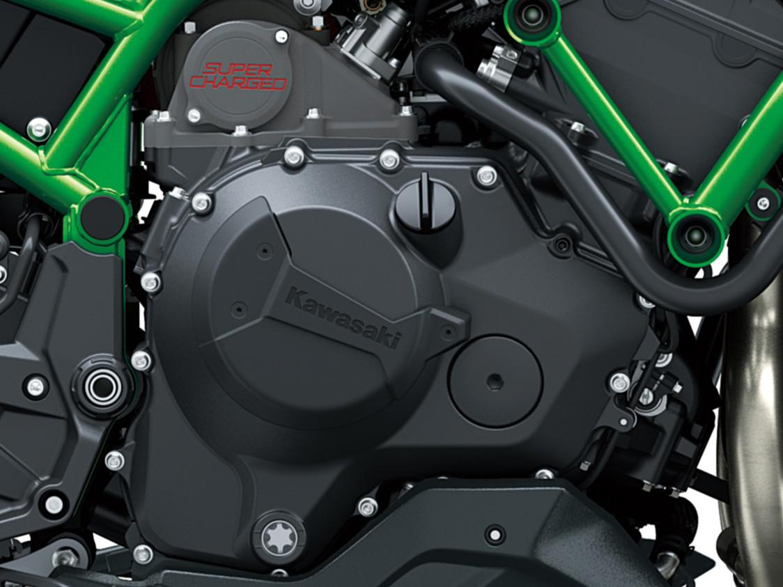 Rásegítős csúszókuplung