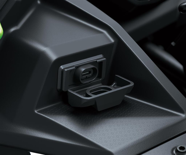 USB-C aljzat (Ninja 500)